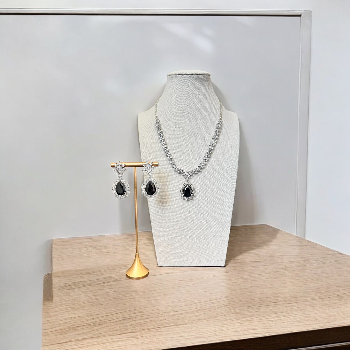 Mira Necklace Sets