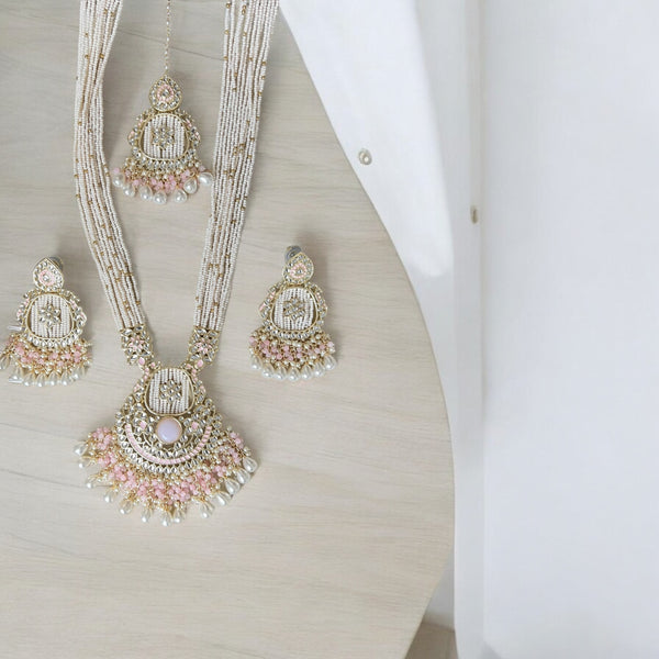 Kyrana Necklace Set