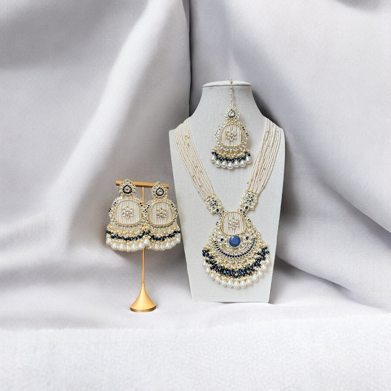 Kyrana Necklace Set